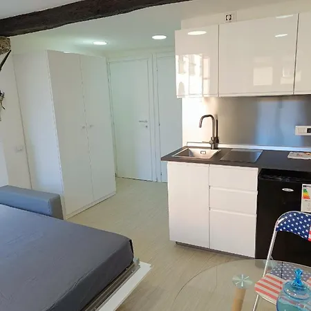 Le Maschere Di Palazzo Rosso. Apartament