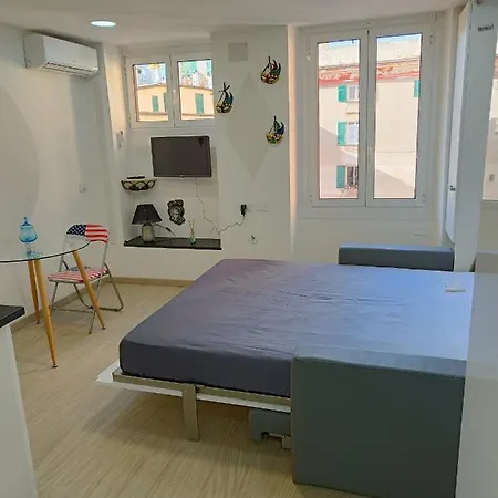 Le Maschere Di Palazzo Rosso. Apartment Genua